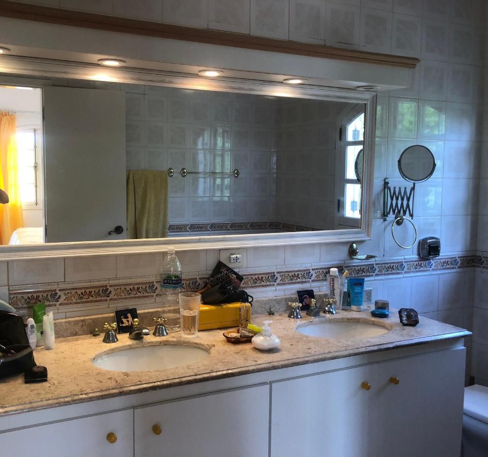Villa Saint Tropez กาโบฟรีโอ ภายนอก รูปภาพ